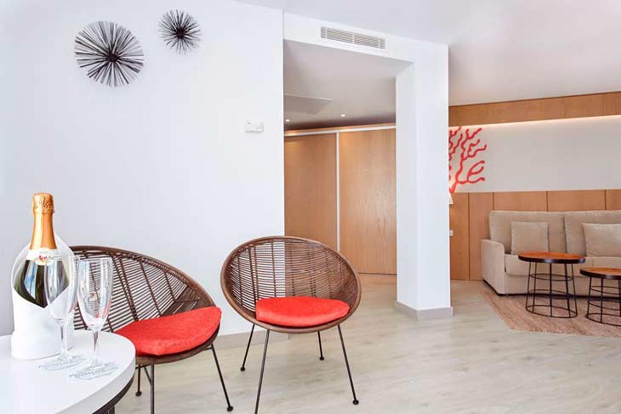 Universal Hotel Perla S'Illot  Esterno foto