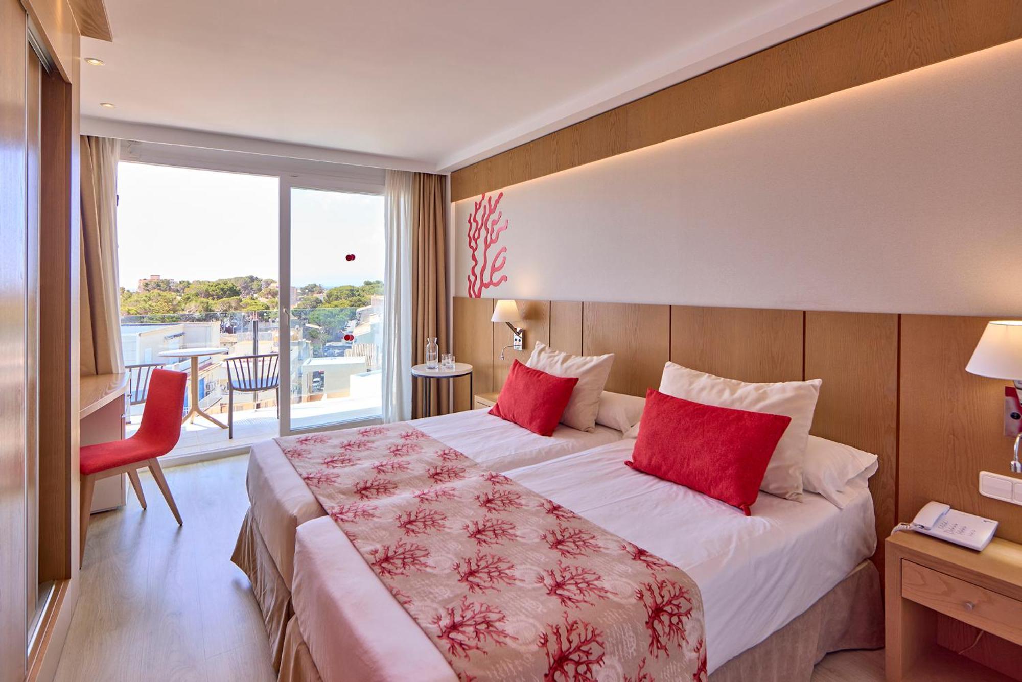 Universal Hotel Perla S'Illot  Esterno foto