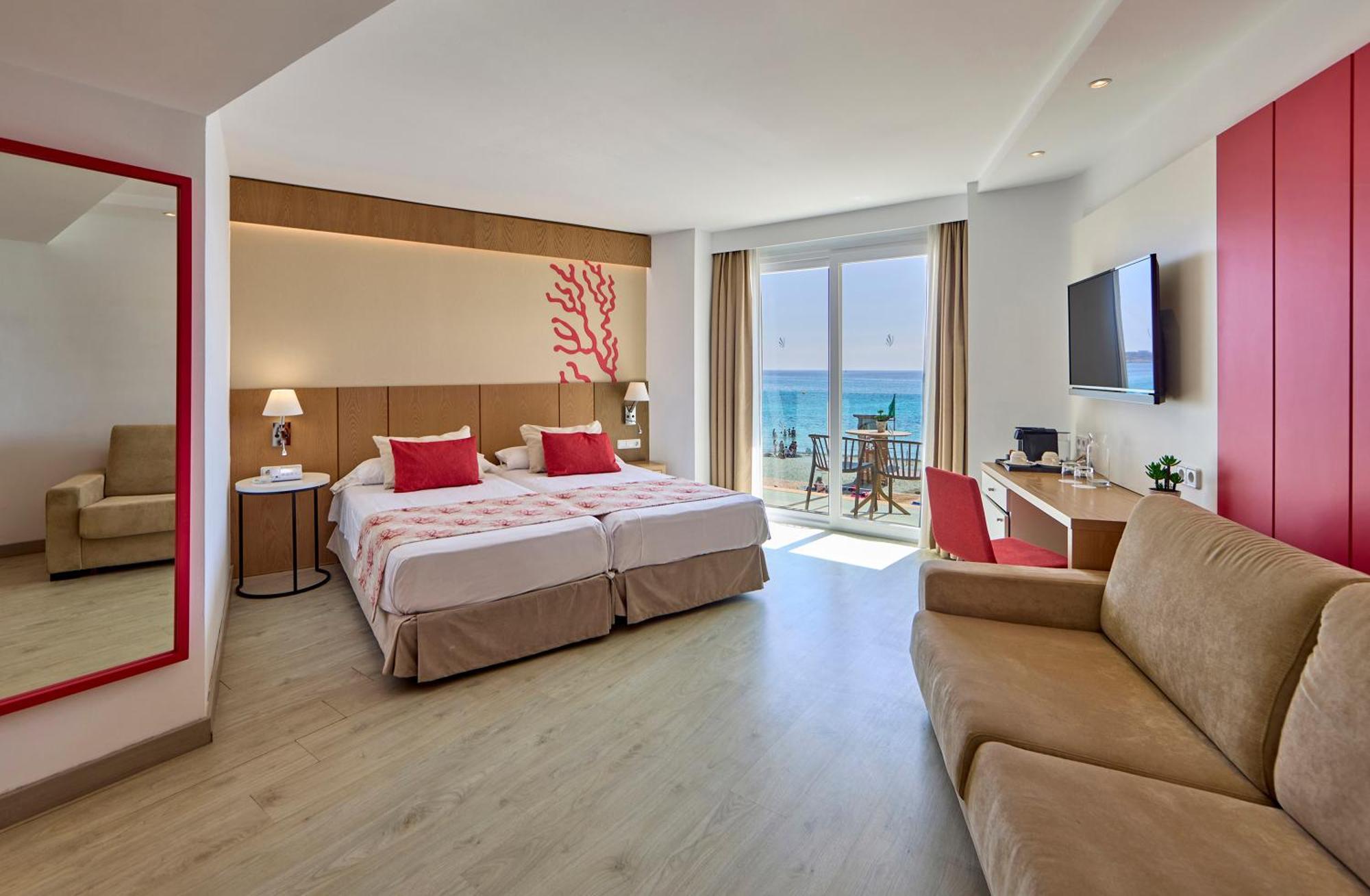 Universal Hotel Perla S'Illot  Esterno foto